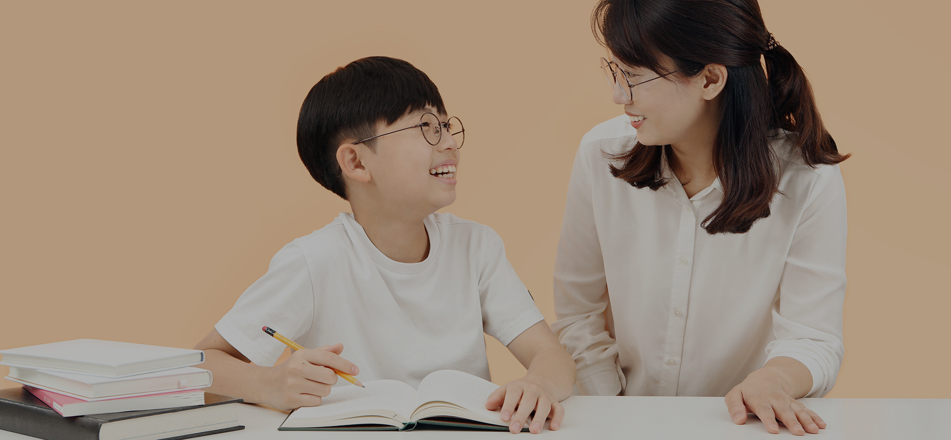 유아동 행동교정&심리치료는 마니맘에서!|아동 상담을 전공한 선생님들이 영유아와 아동의 정서, 심리, 행동 문제를 해결하기 위해 다양한 솔루션을 제공하는 마니맘입니다.